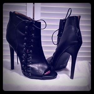 Shoedazzle black lace up detail peep toe heels